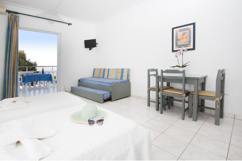 Papidakis Studios Agia Marina Exteriör bild
